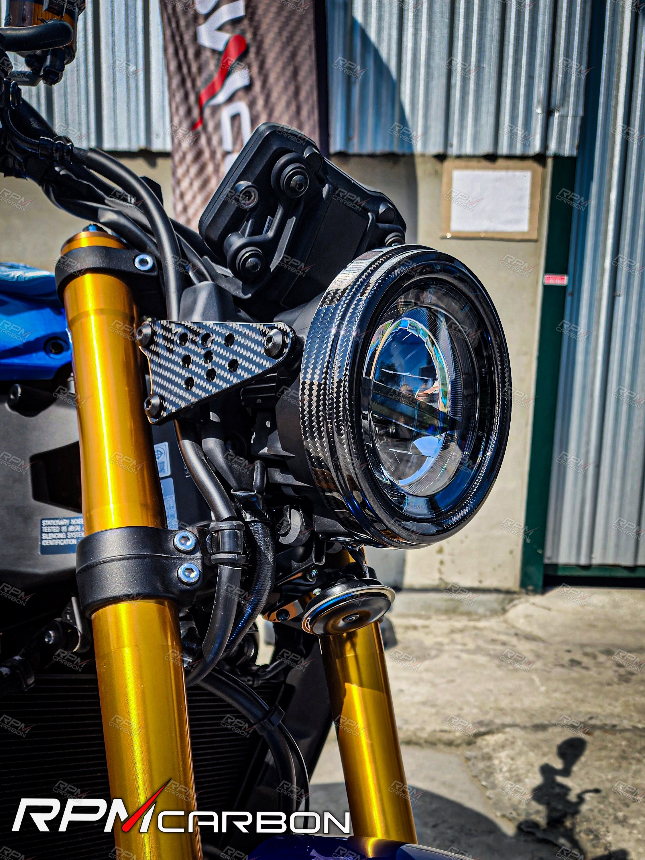 Yamaha XSR900 2022+Scheinwerferabdeckung aus Kohlefaser