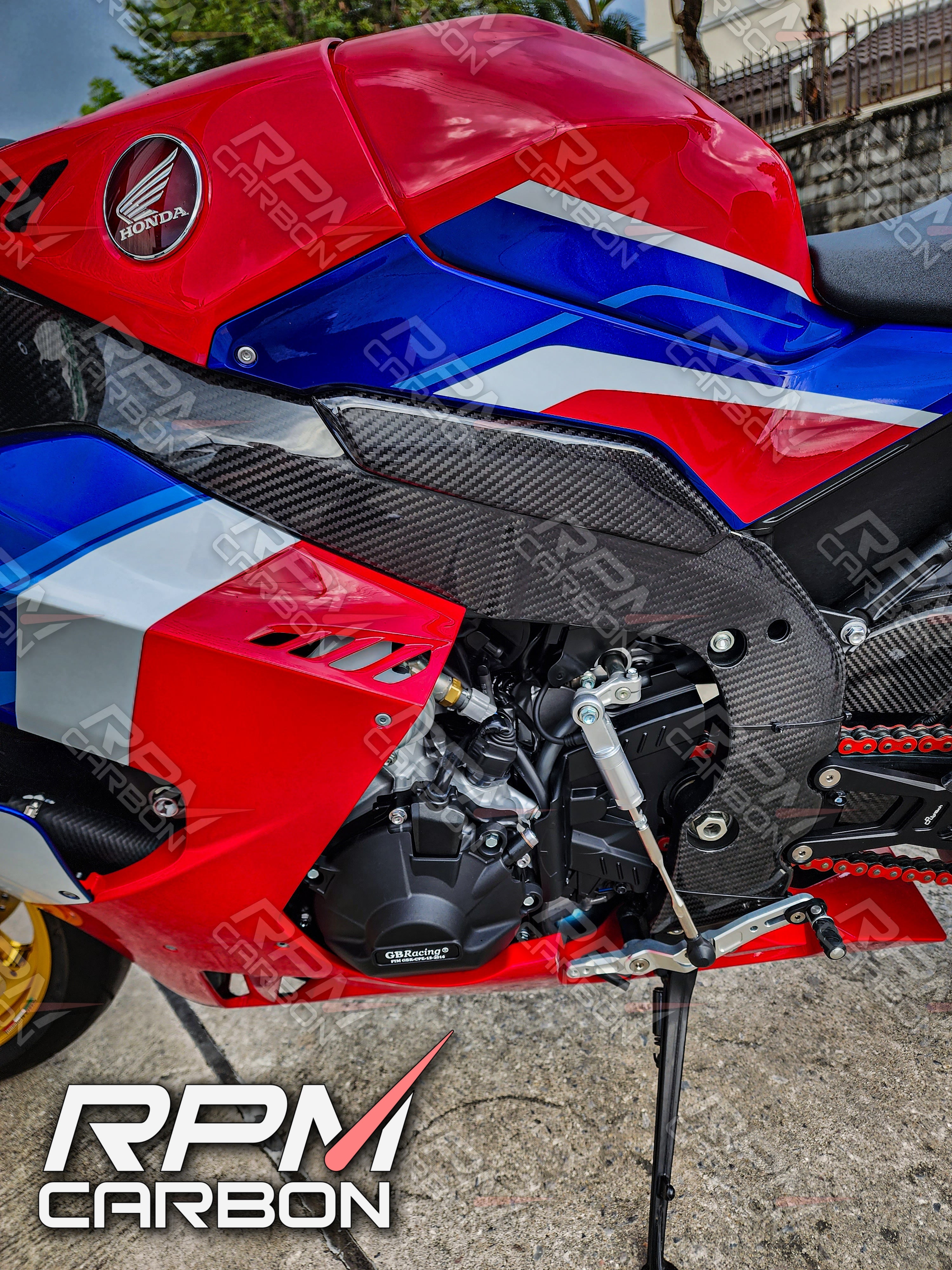 Honda CBR1000RR-R Carbon Fiber Tank Side Panels