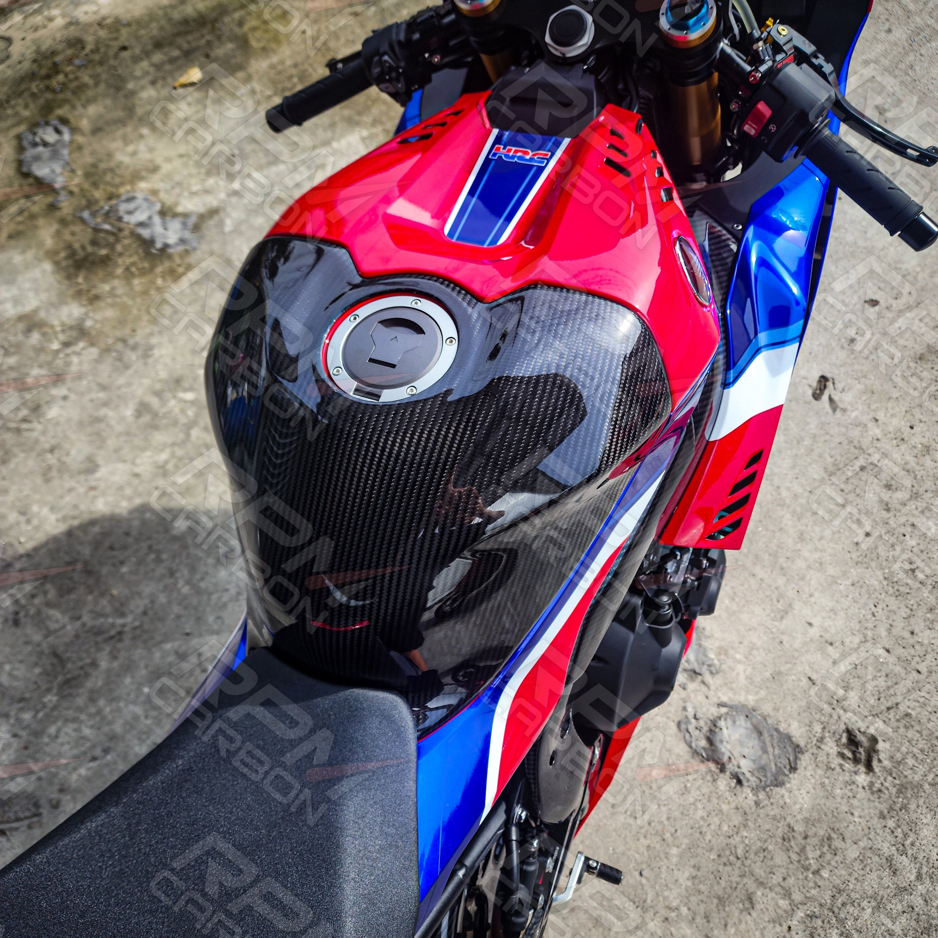 Honda CBR1000RR-R Carbon Fiber Tank Pad Cover