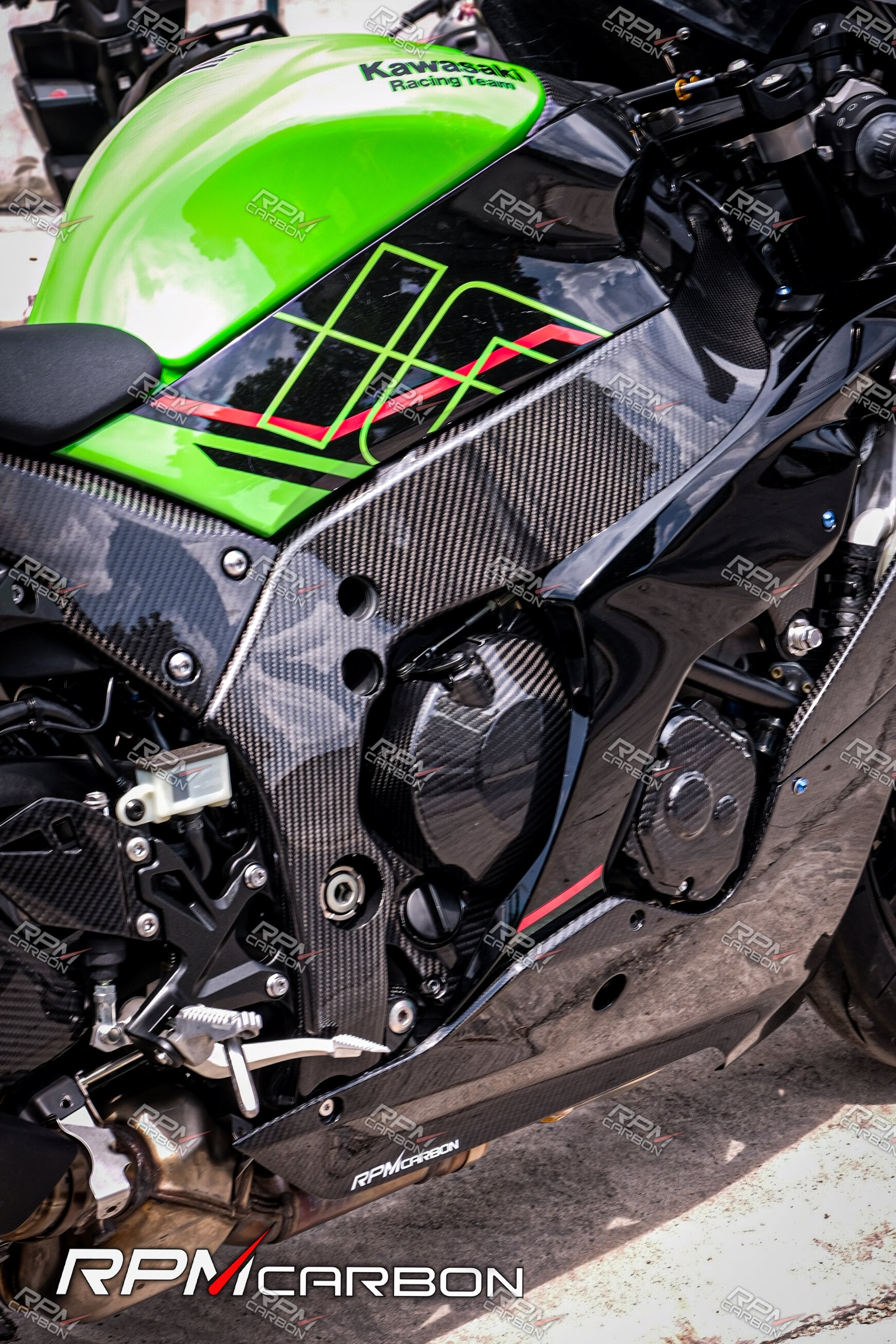 Kawasaki ZX-10R Carbon Fiber Frame Covers Protectors