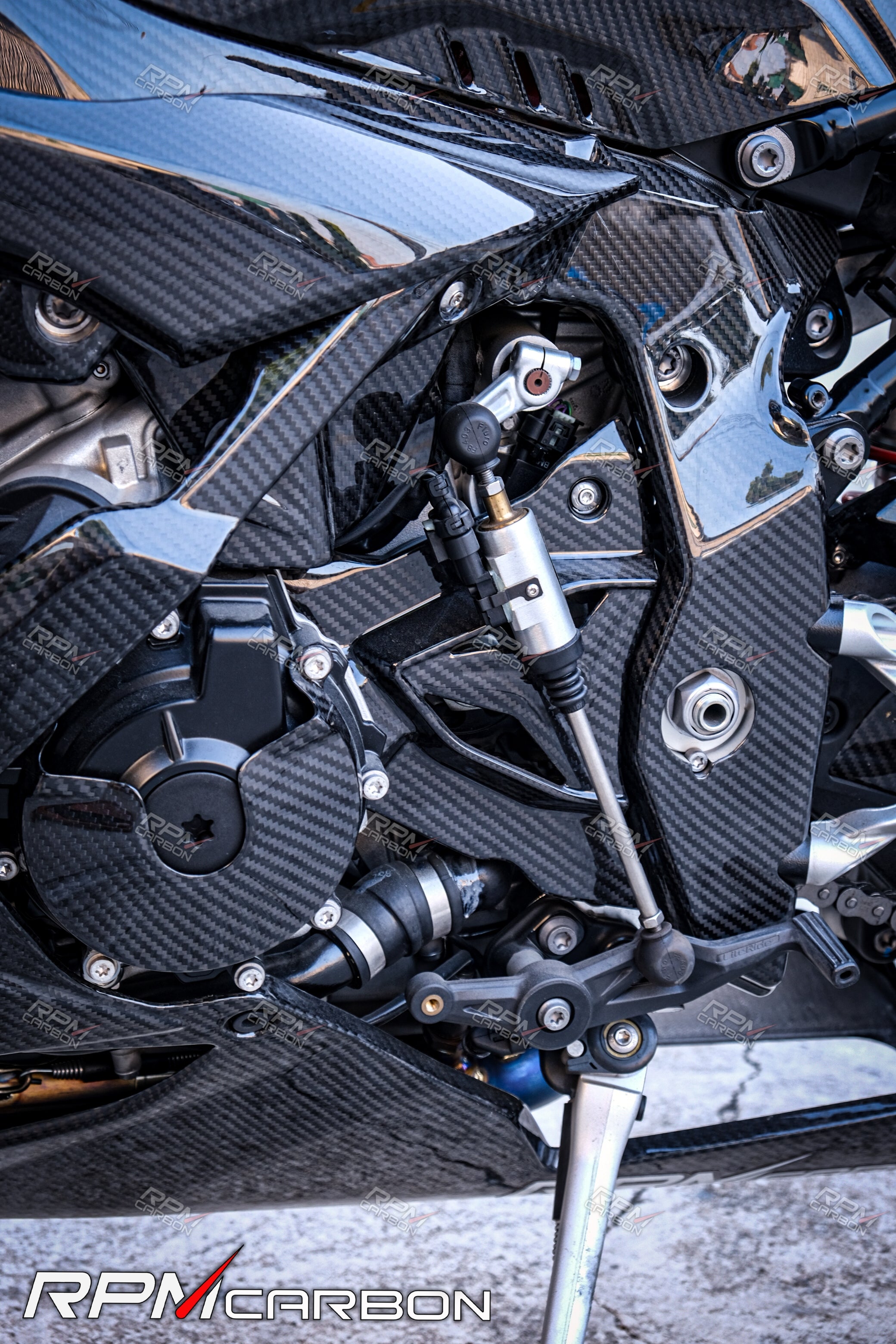 BMW S1000RR S1000R Carbon Fiber Sprocket Cover