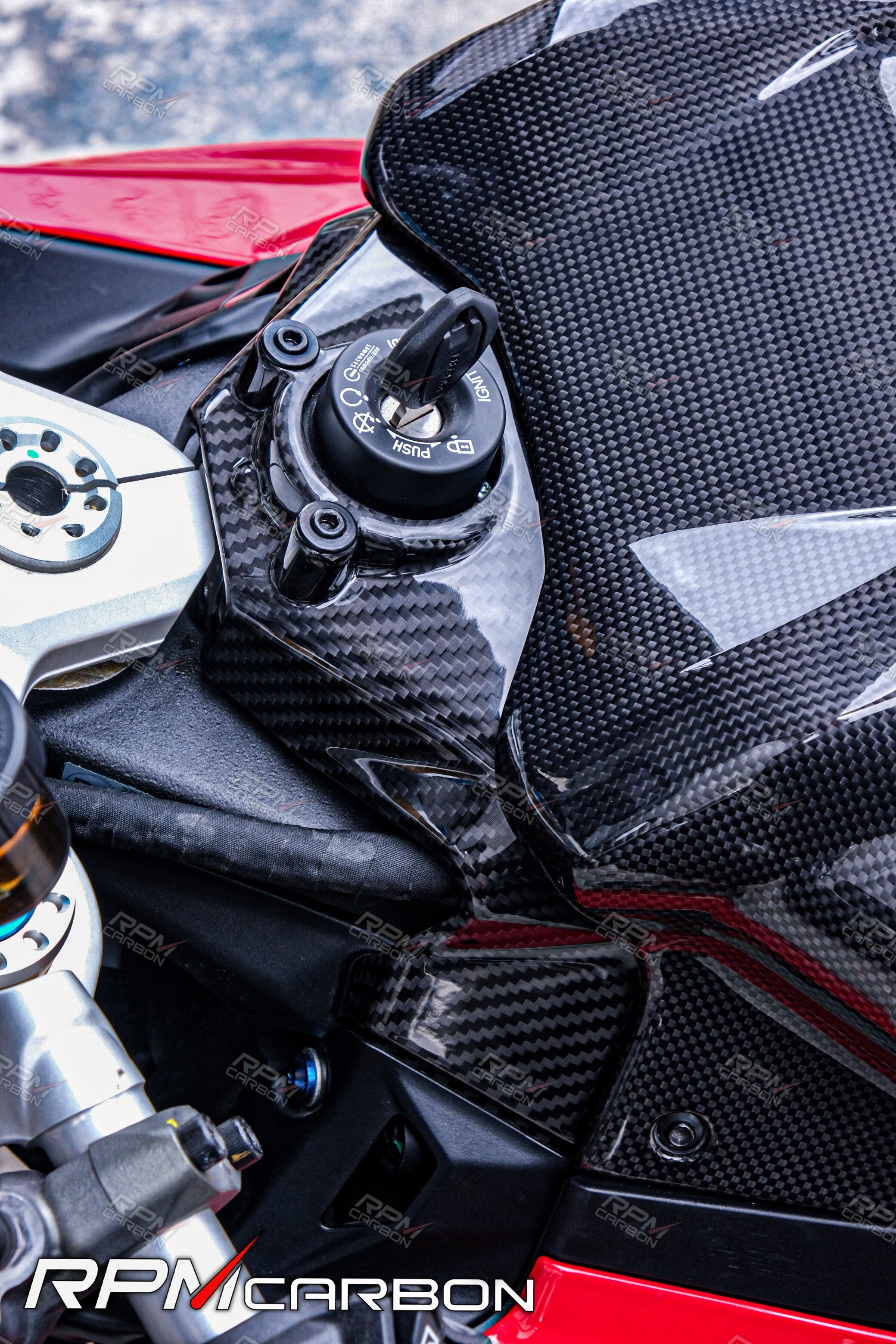 Ducati Panigale V2 Carbon Zündschlüsselabdeckung
