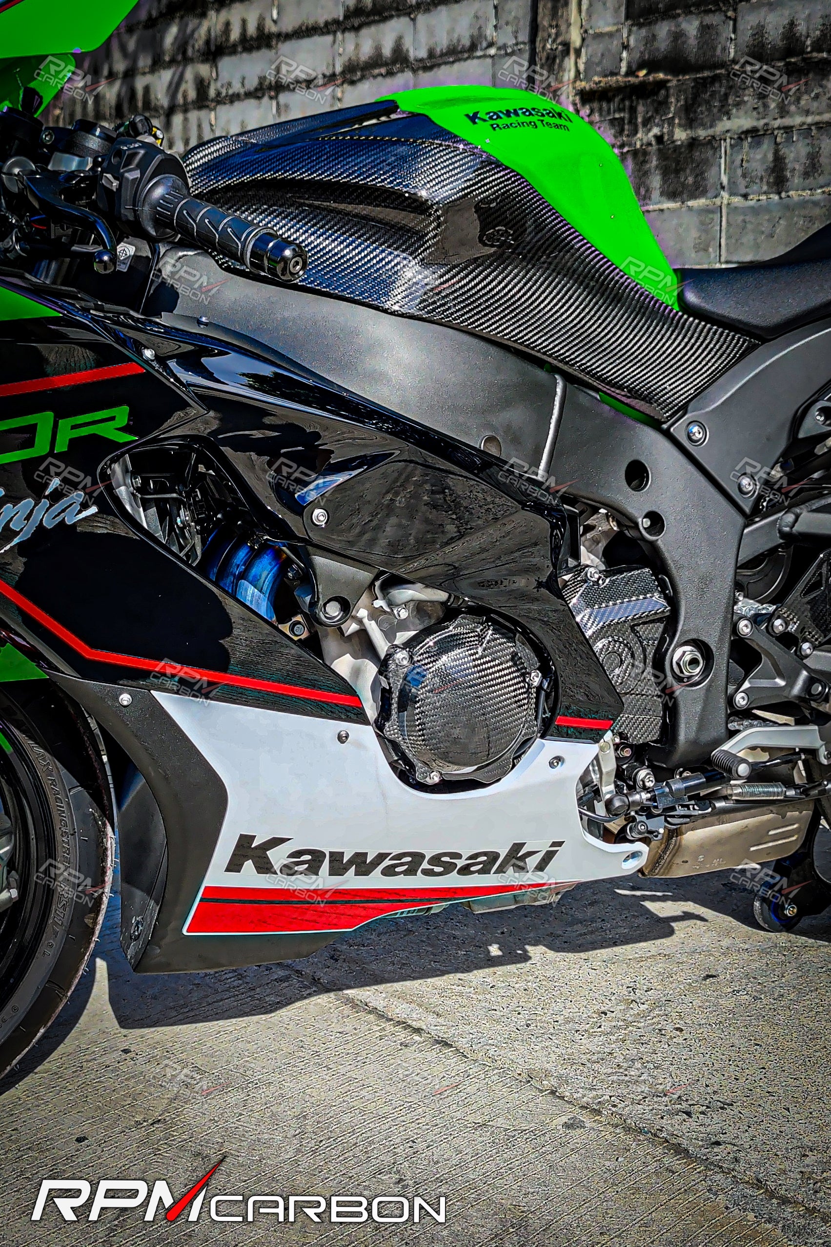 Kawasaki ZX-10R 2011+ Carbon Fiber Alternator Cover
