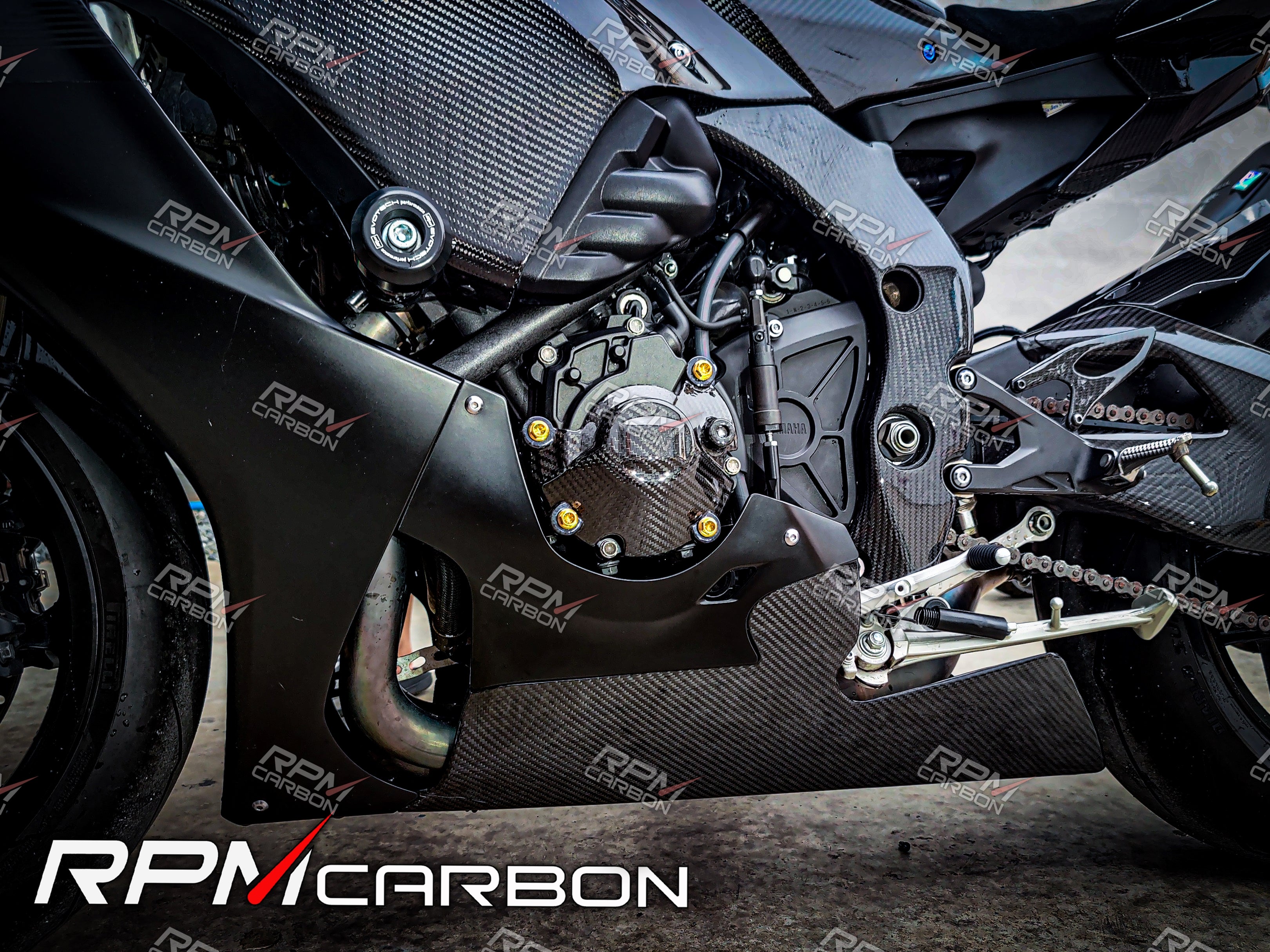 Yamaha R1 R1M Carbon Fiber Engine Crankcase Stator Cover