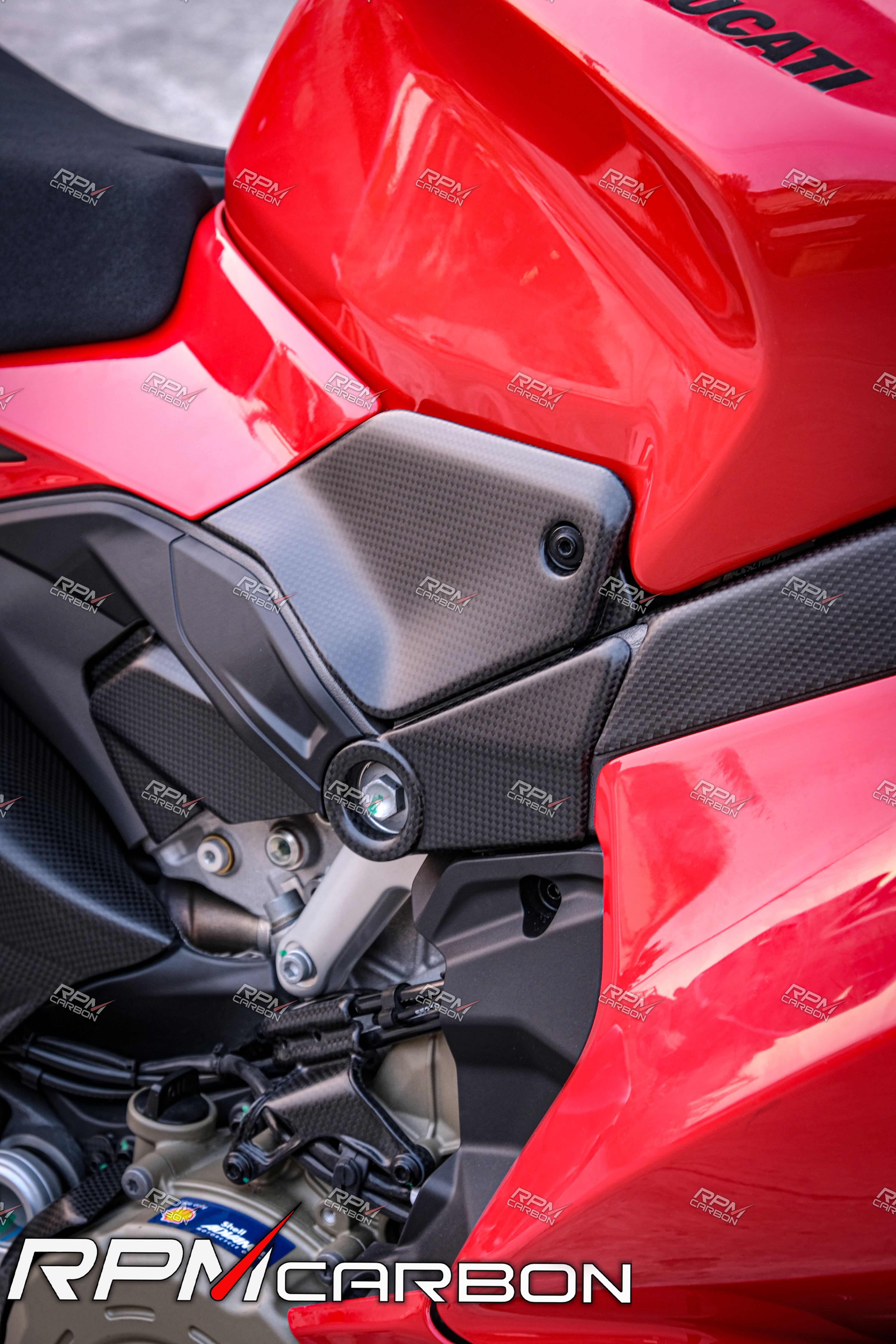 Ducati Panigale V4 / Streetfighter V4 Carbon Tank Side Panels