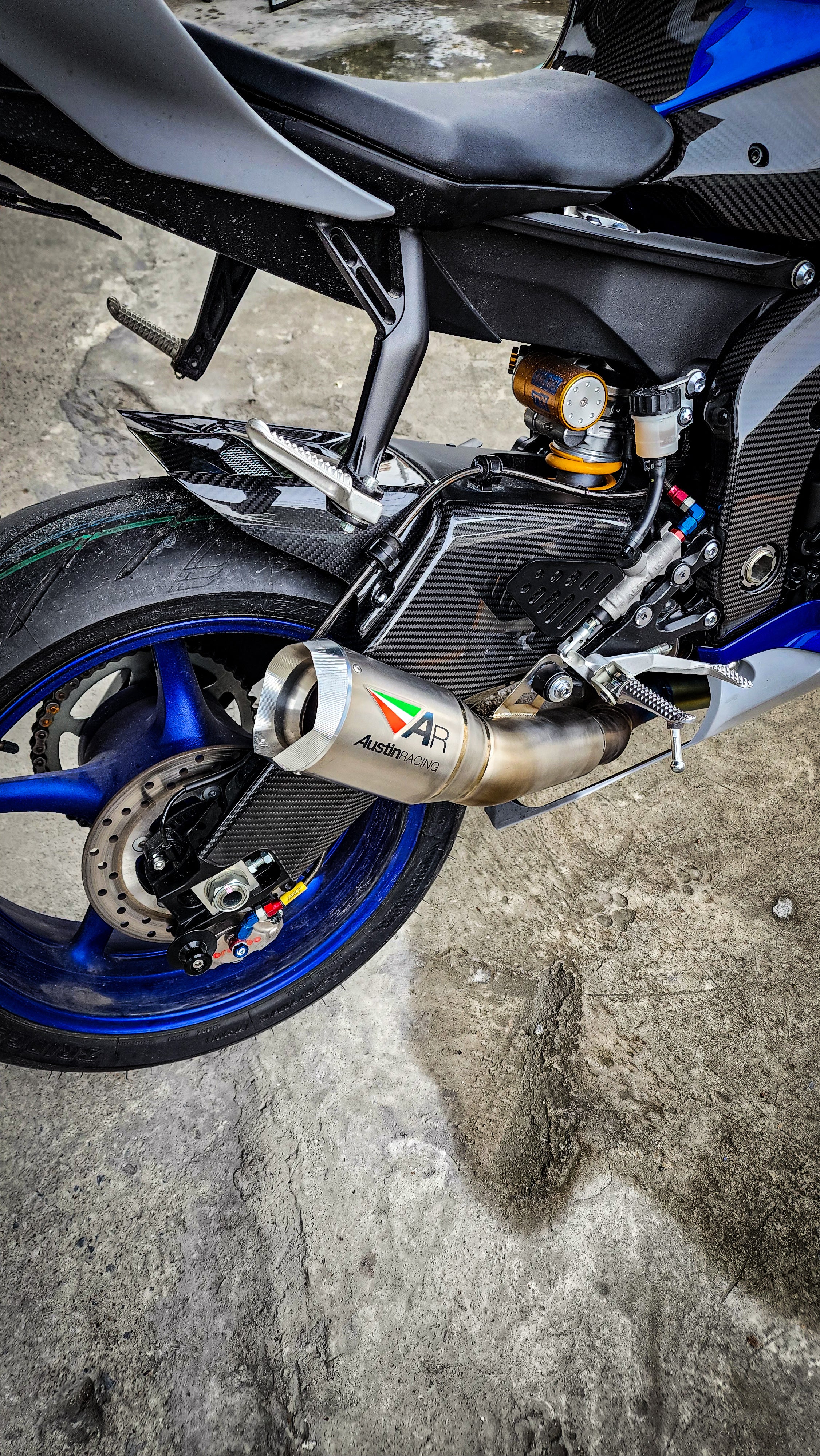 Yamaha R6 Carbon Fiber Swingarm Covers Protectors