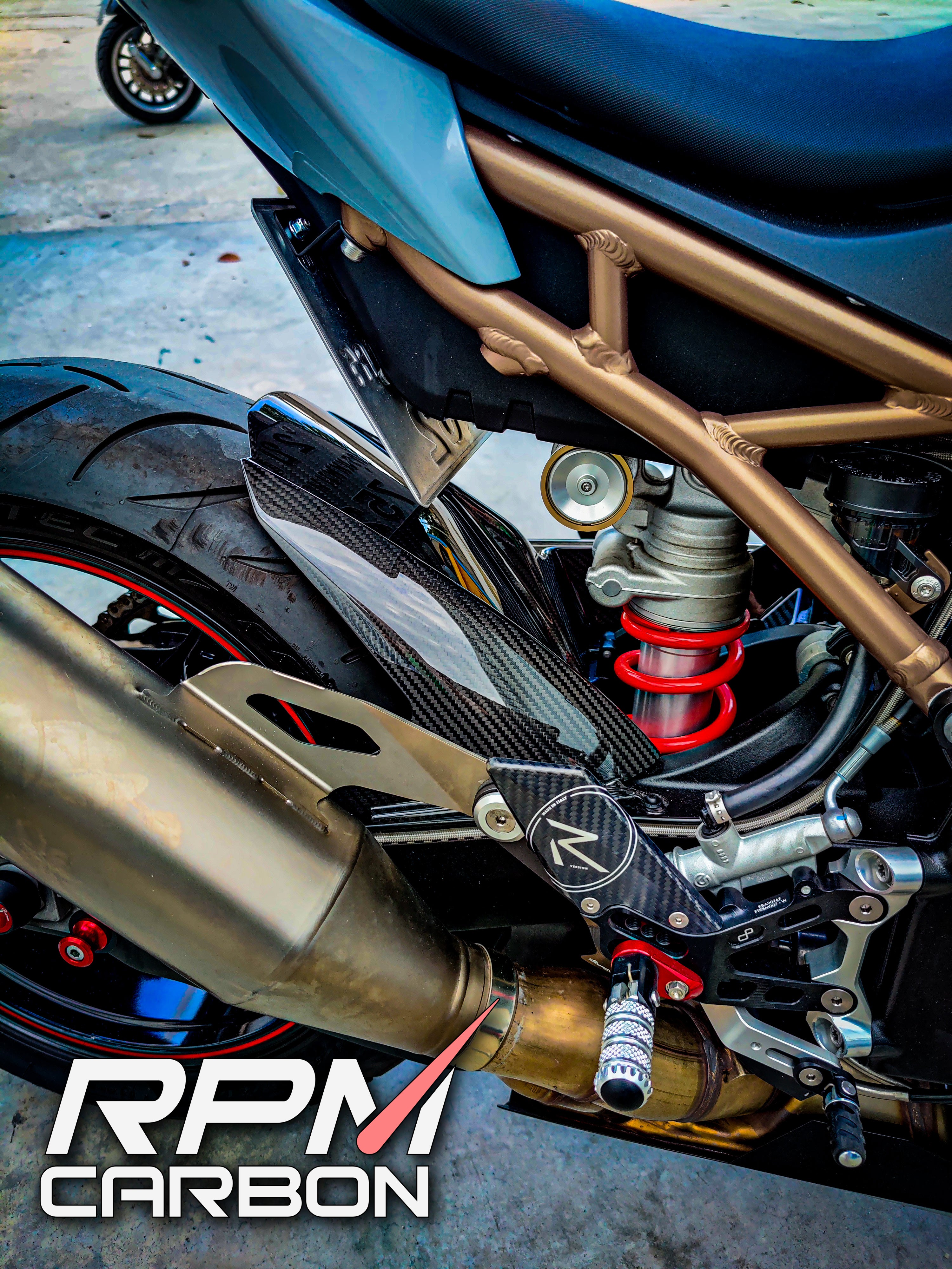 BMW S1000RR S1000R Carbon Fiber Rear Fender / Chain Guard