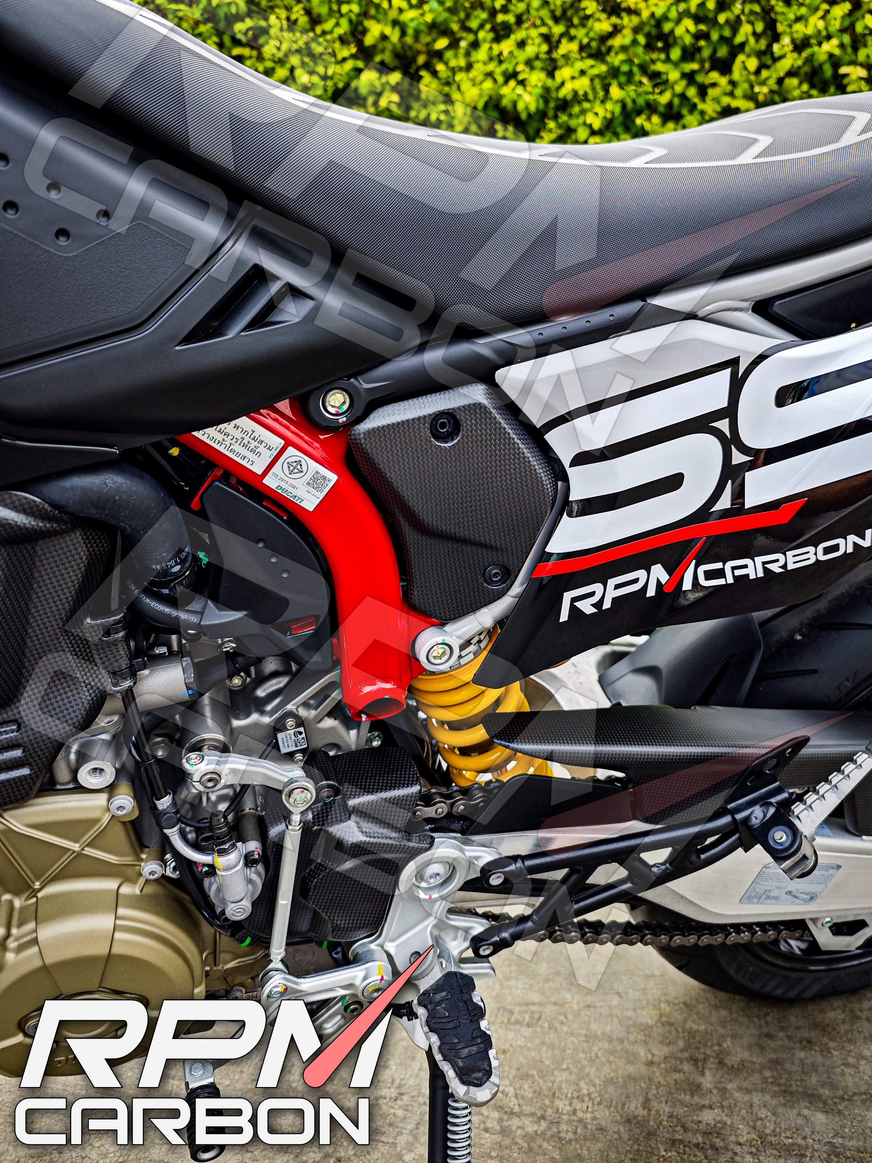 Ducati Hypermotard 698 Carbon Fiber Knee Grip Panels