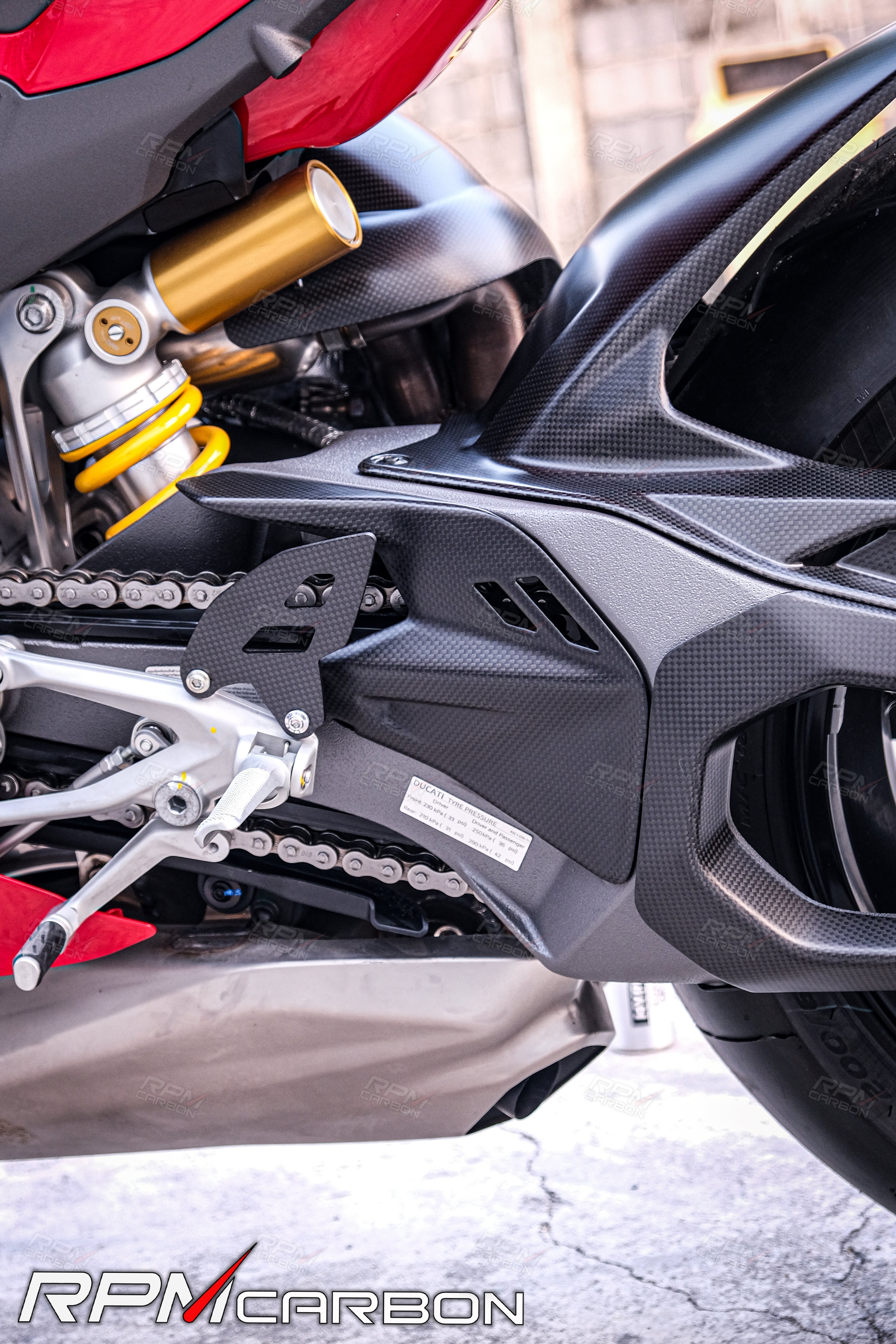 Ducati Panigale V4 / Streetfighter V4 Carbon Swingarm Infill
