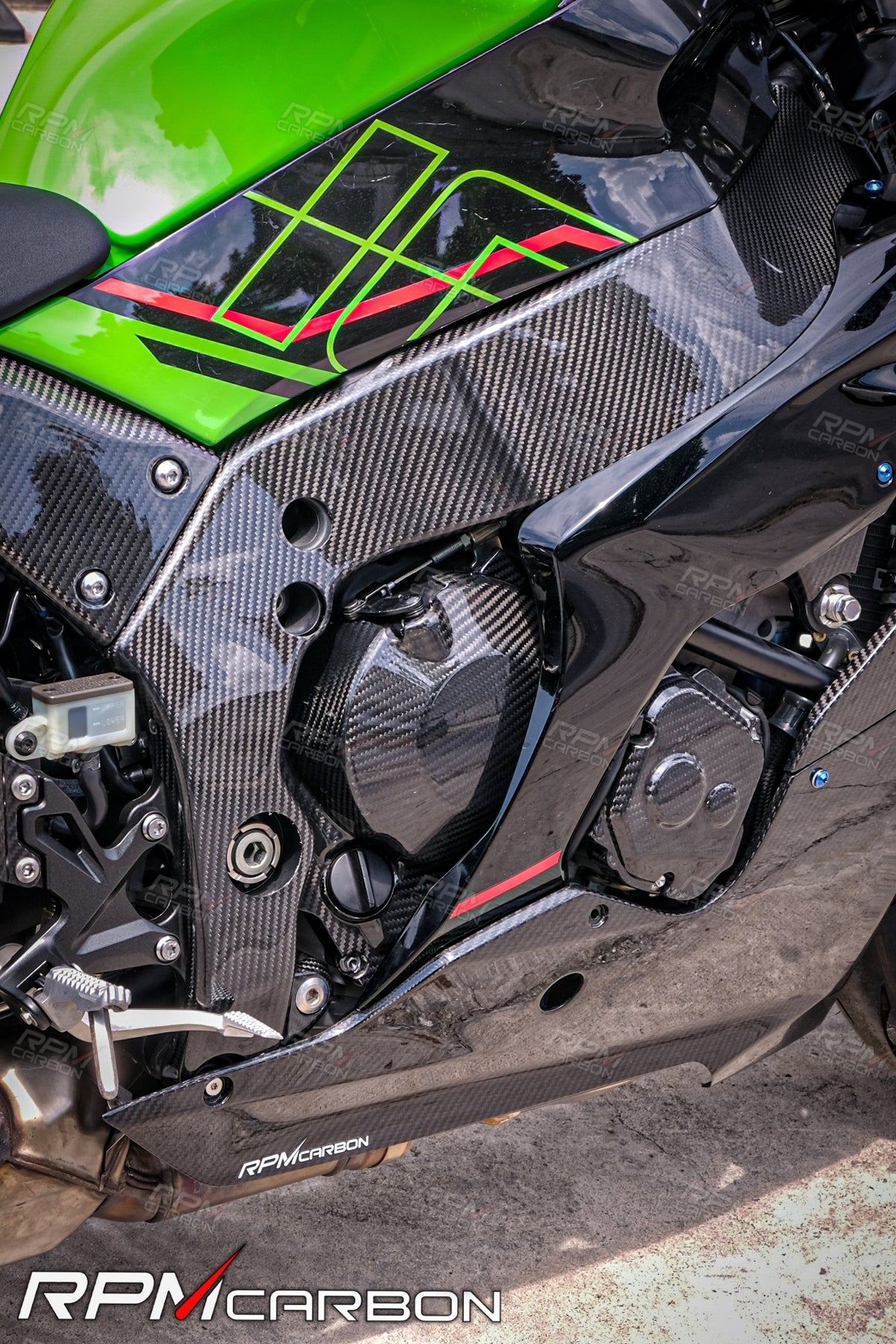 Kawasaki ZX-10R 2011+ Carbon Fiber Clutch Cover