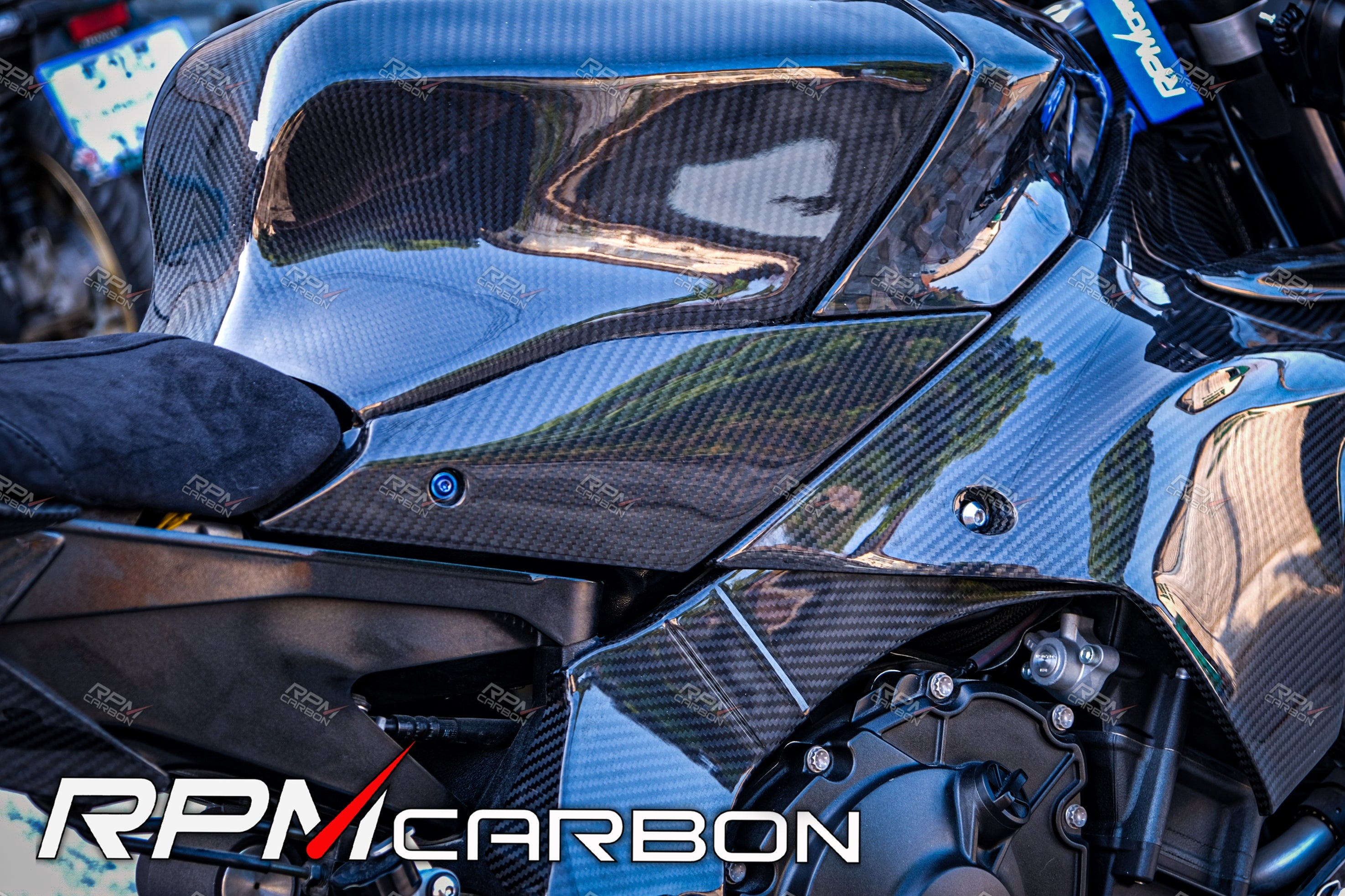 Yamaha R1 R1M Carbon Fiber Tank Side Panels