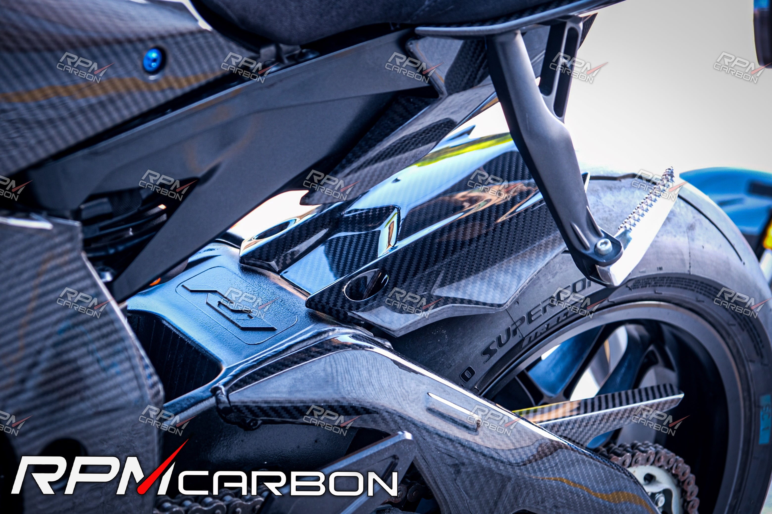 ヤマハ YZF R1 R1M MT10 カーボン リアフェンダー クレバーウルフ Yamaha R1/R1M Rear Fender Hugger Mudguard in Carbon Fiber