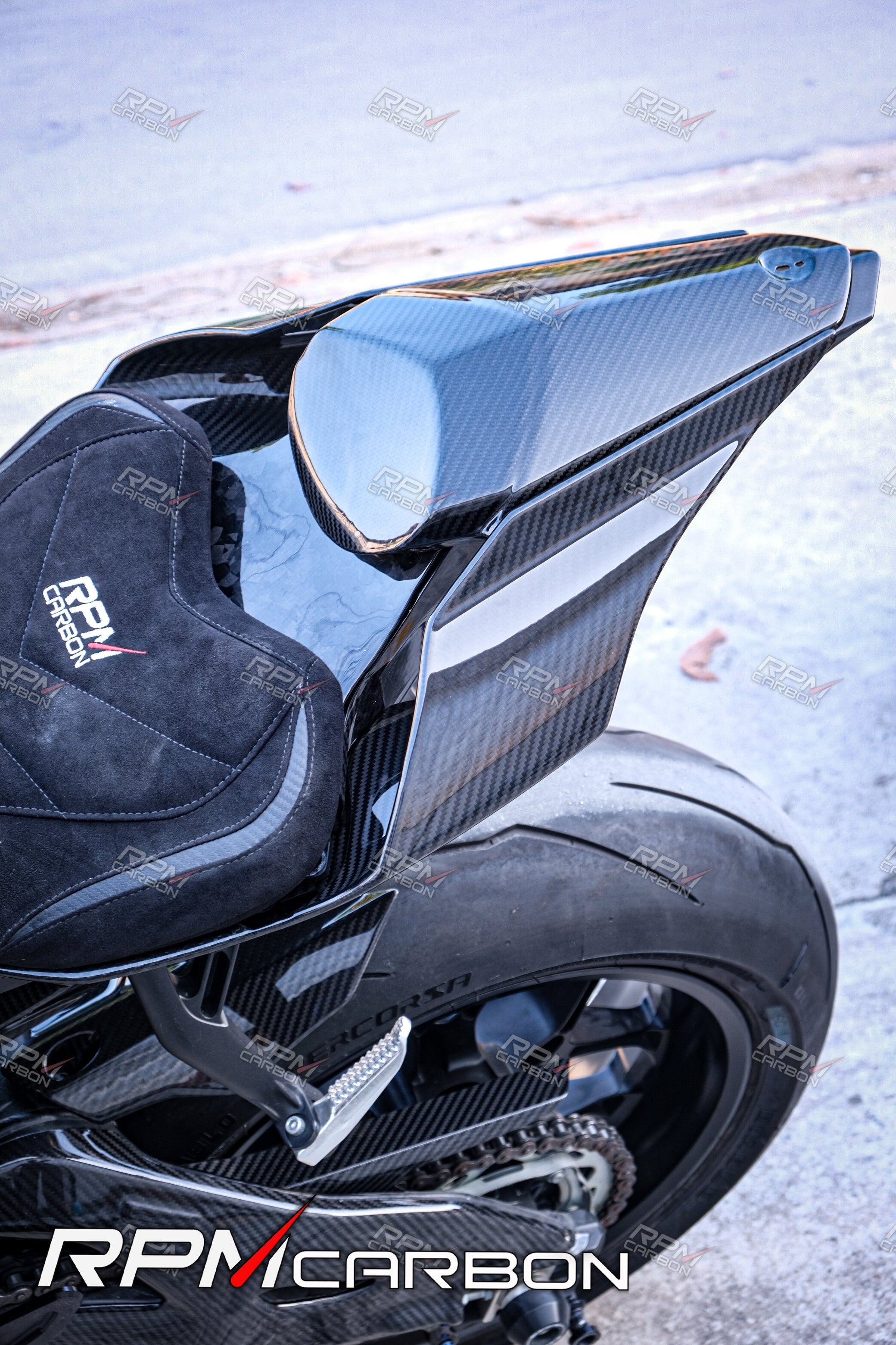 ヤマハ R1/R1M テールピース　ドライカーボン Maxicarbon製 Yamaha R1 R1M Tail Fairings in Carbon Fiber