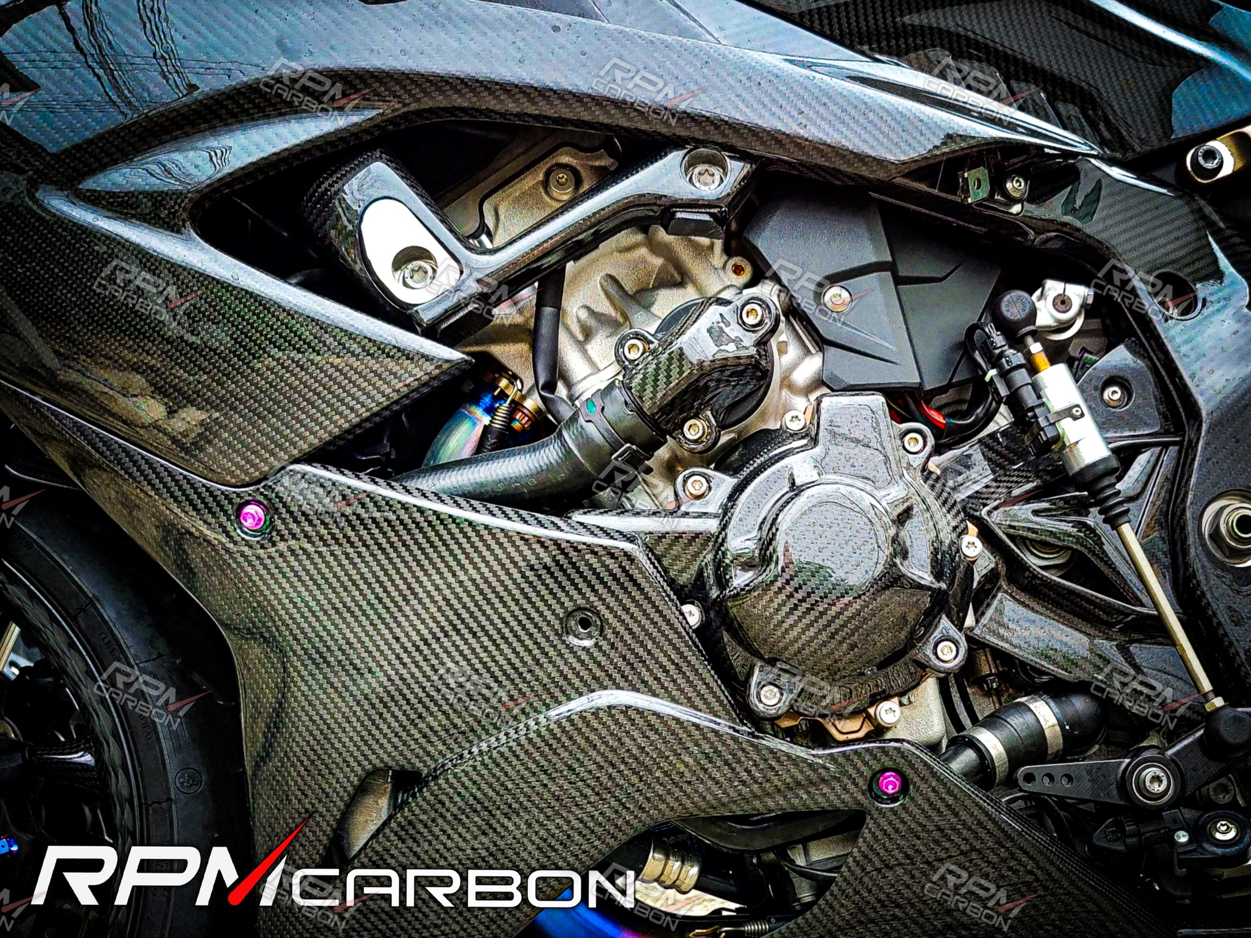 BMW S1000RR S1000R Carbon Fiber Watercooler Cover