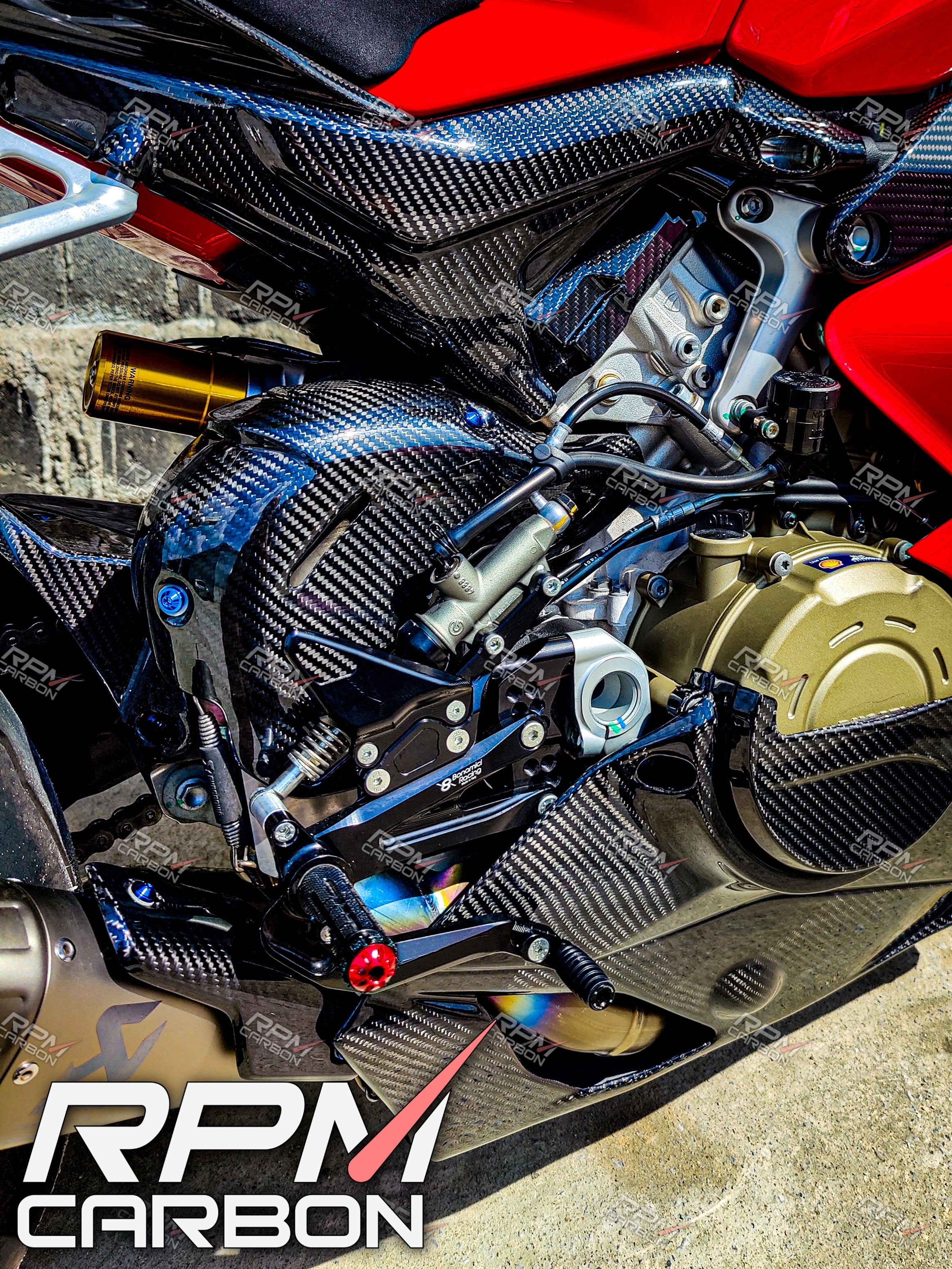 Ducati Panigale/Streetfighter V4 Carbon Fiber Exhaust Cover (Akrapovic Exhaust)