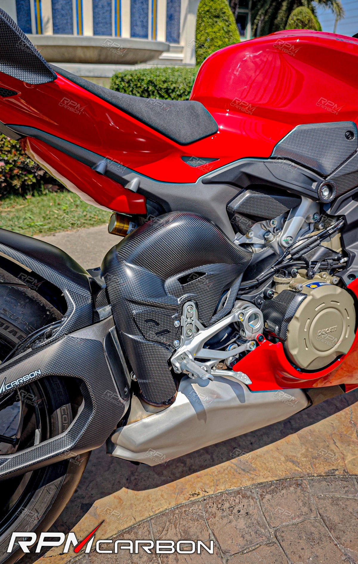 Ducati Panigale V4 / Streetfighter V4 Carbon Exhaust Heatshield