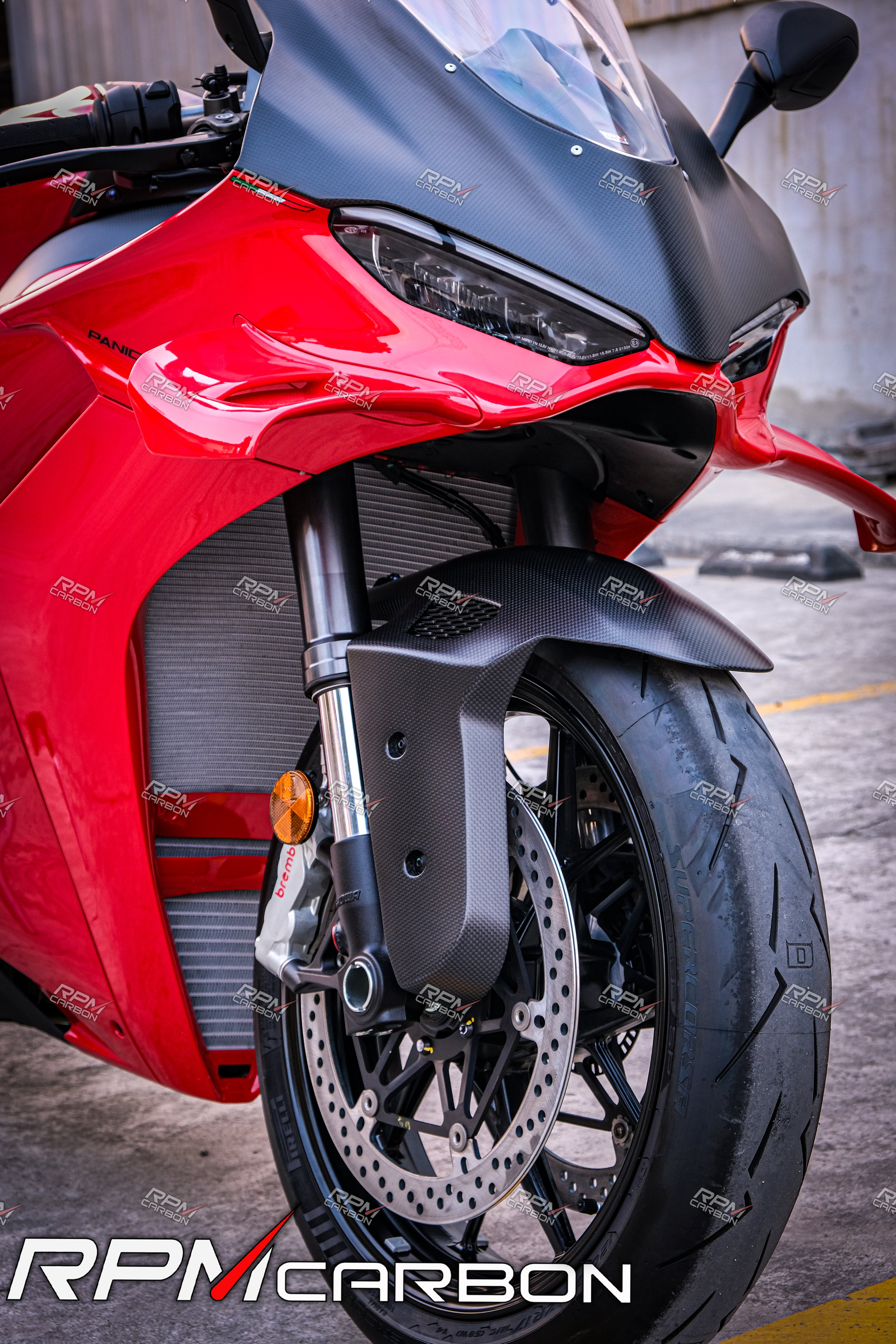 Carbon Fiber Front Fender for Ducati Panigale V4 / V4S / V4R.