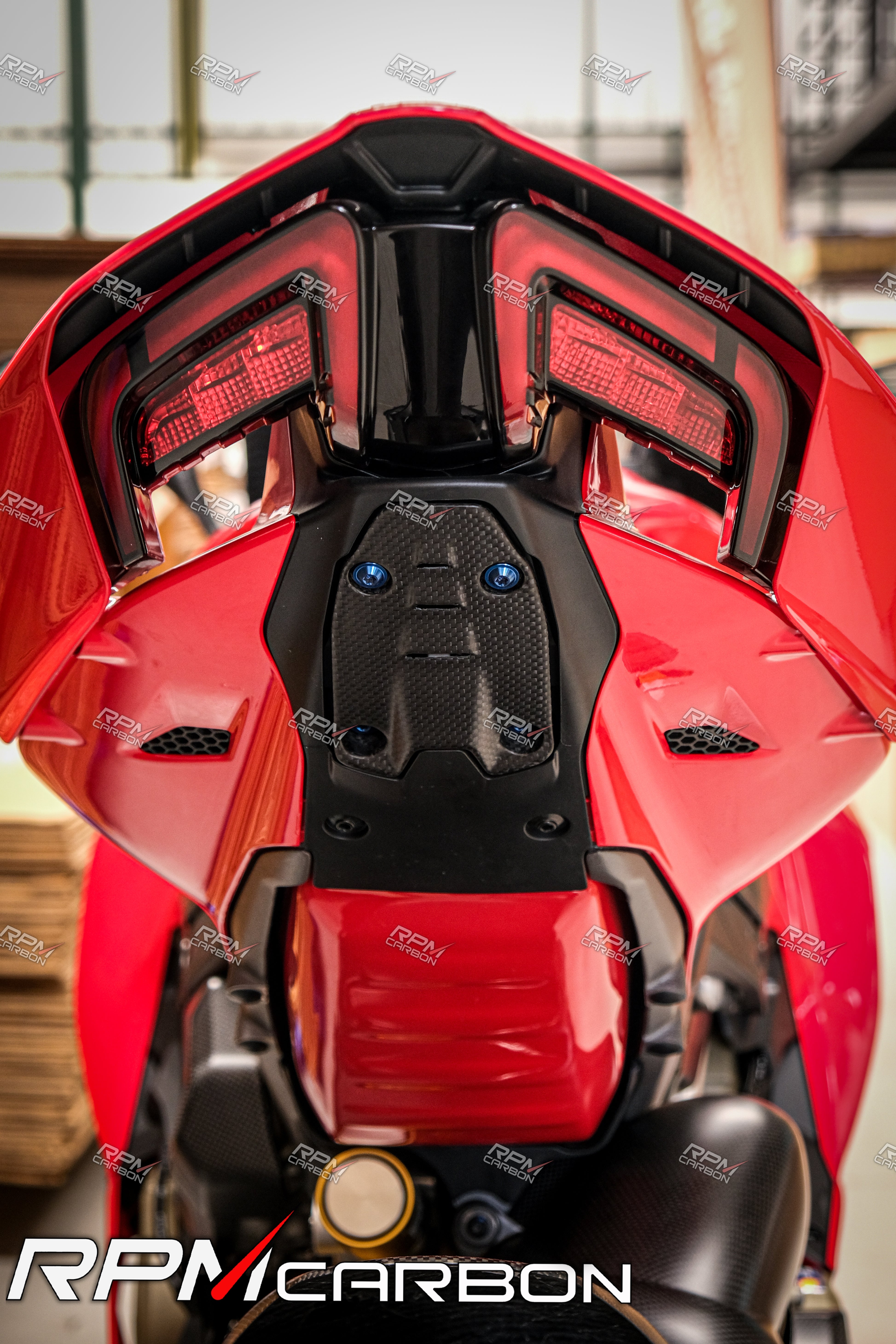 Ducati Panigale V4 Carbon Fender Eliminator